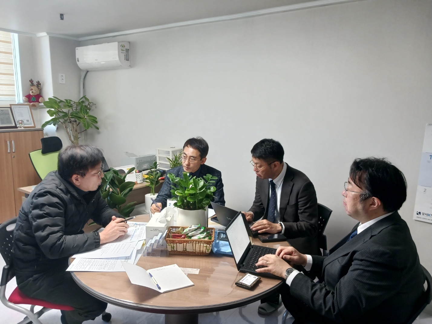 2948986269_xXPaIf3v_c6e78f7977eb64d6660a517998080f34f865190e.jpg 이미지크게보기